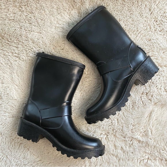 MICHAEL KORS WOMAN BIKER ANKLE RAINBOOT RUBBER DEVENPORT RAINBOOTIE Sz 6 - Picture 2 of 9